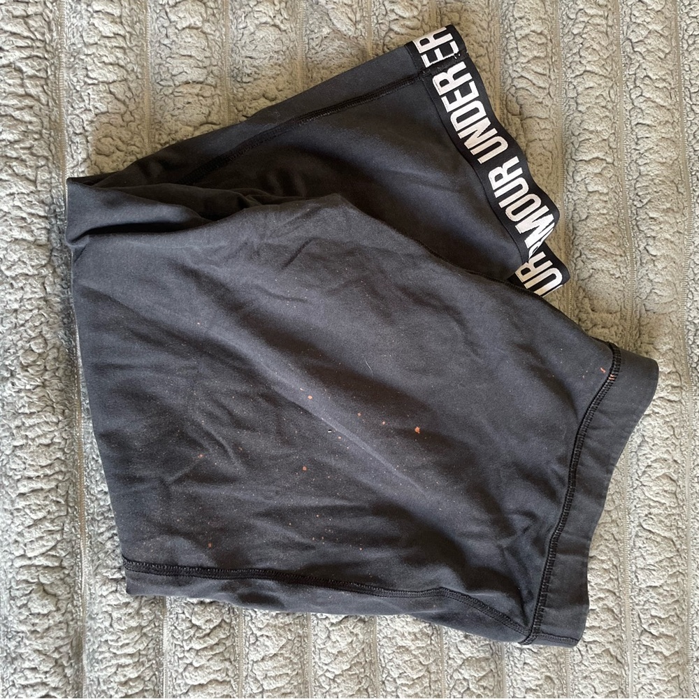 Under Armour Women’s Black Cuffed Capris